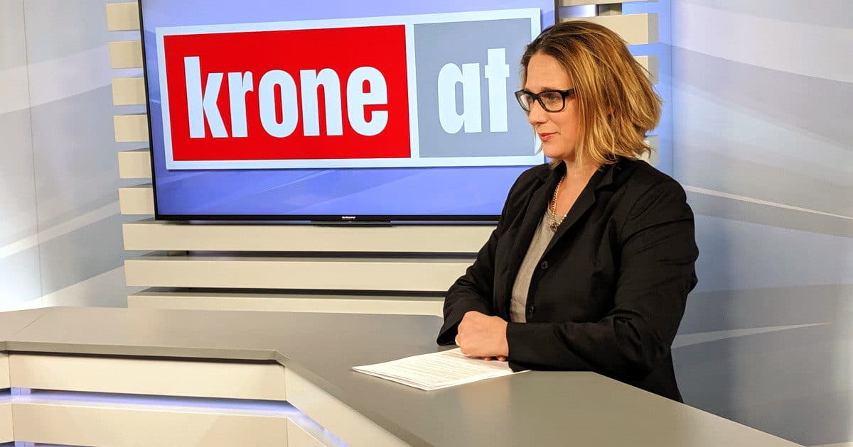 Mag. Marion Breitschopf ist eine von „Mehr als 20 Politikexpertinnen“
